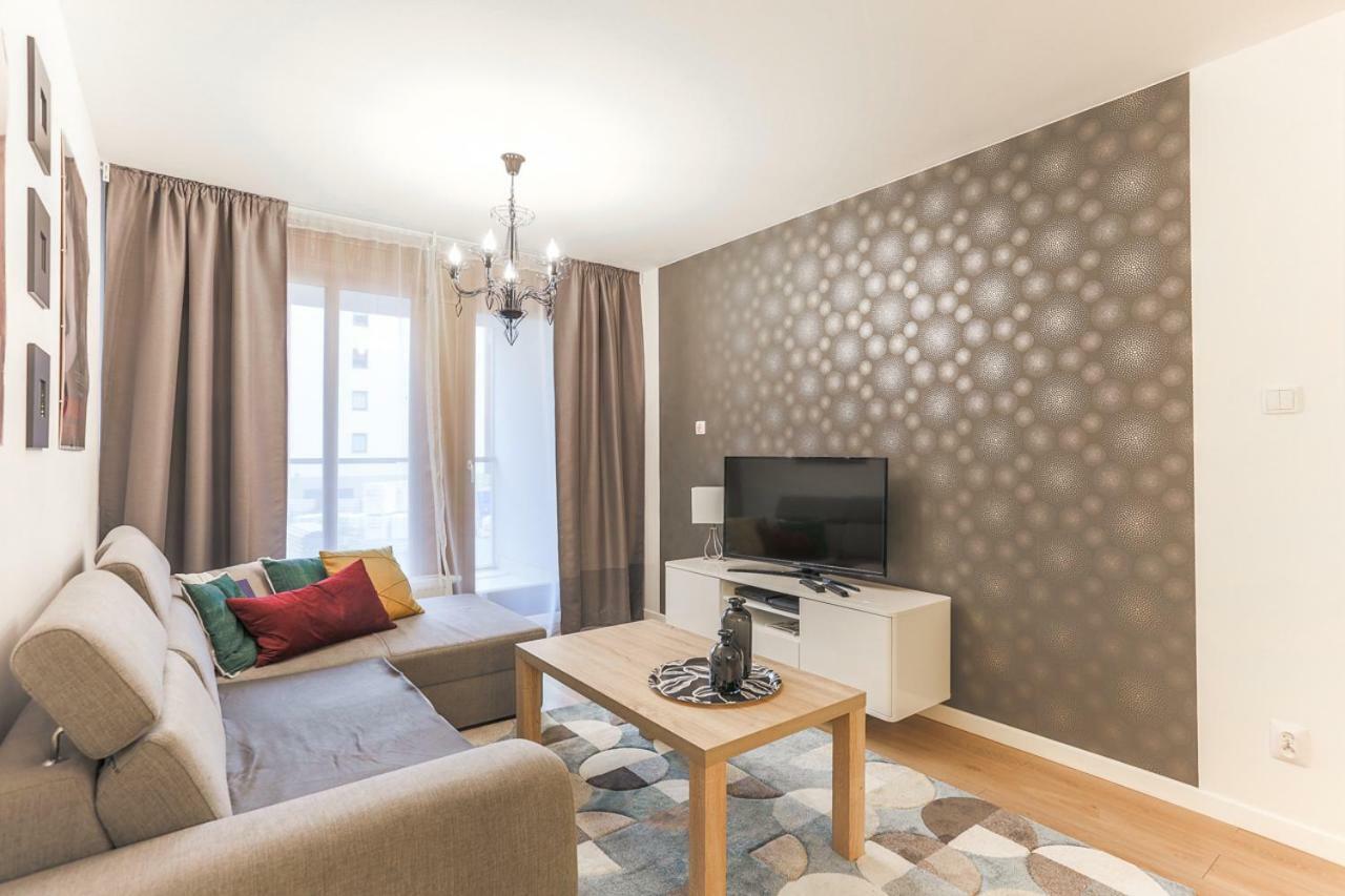 Apartmate Spacious Apartment With Balcony Oldtown For 6 People غدانسك المظهر الخارجي الصورة