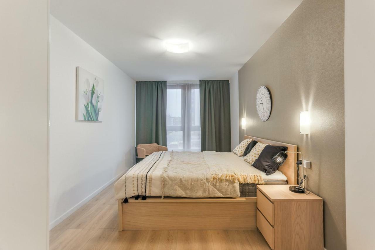 Apartmate Spacious Apartment With Balcony Oldtown For 6 People غدانسك المظهر الخارجي الصورة